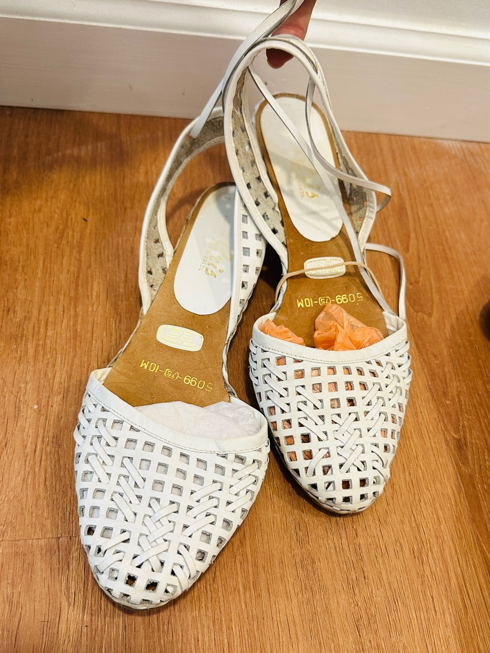 Cris White Woven Pointed-Toe Slingback Flats - Sz 10